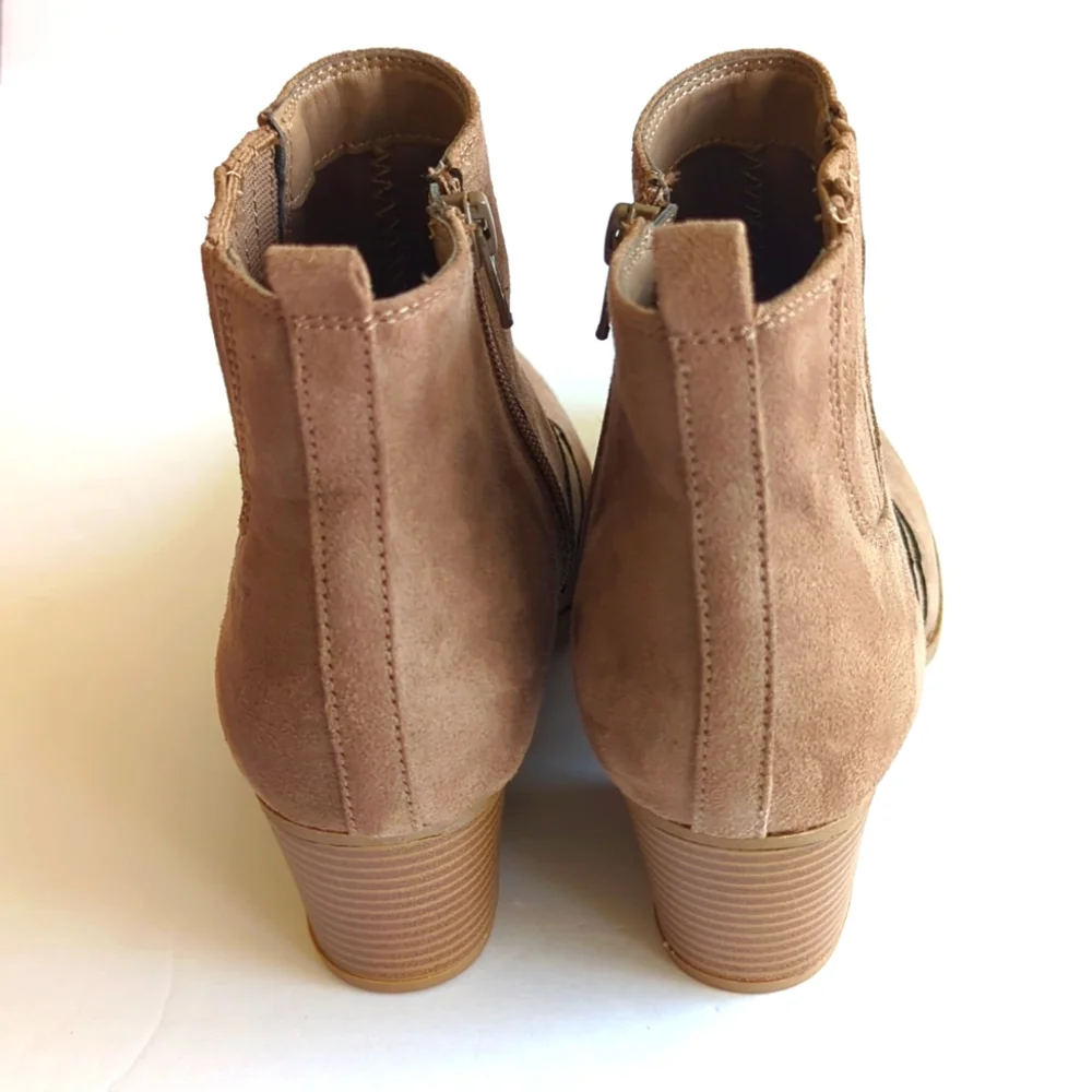 American Rag Tan Kayyla Booties Pointed Toe Faux Suede Inside Zip Size 6.5